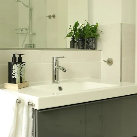 Apartamento Am 24h Self-check-in, Free Parking, U-bahn 350m, Netflix Nuremberga