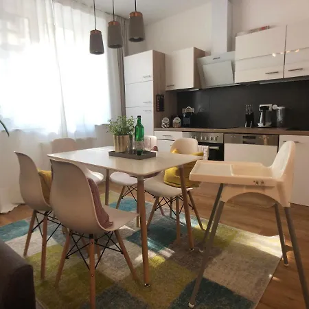 Am 24h Self-check-in, Free Parking, U-bahn 350m, Netflix Apartmán